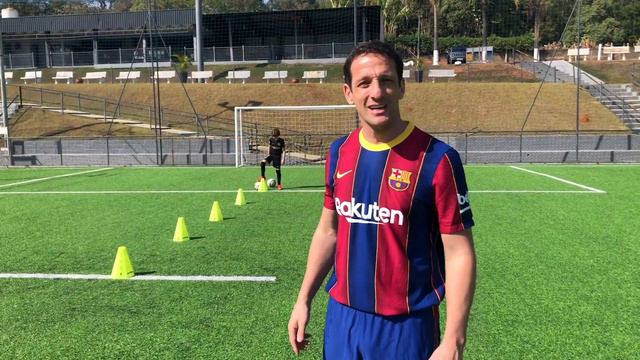 Train with Belletti: Dribble and shoot смотреть онлайн