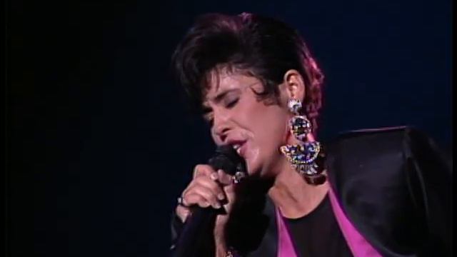 María Conchita Alonso - Noche de Copas | Martes 13 смотреть онлайн