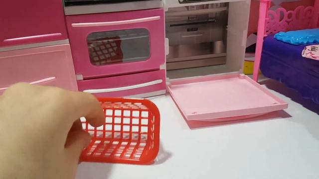 FROZEN ELSA and Barbie in the Kitchen - barbie video barbie movies смотреть онлайн