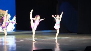 Цирковая студия Романтики (ДК МАЗ) Минск - Гимнастическая композиция -Три подружки (дети 7 лет).
