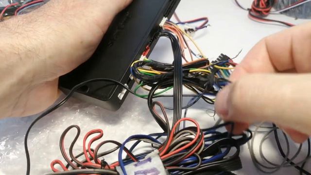 Блок автосигнализации Starline B64 смотреть онлайн