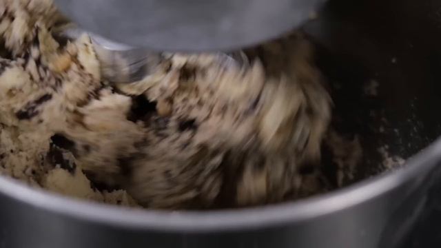 Готовим Американо- Рецепт Хрустящего печенья с шоколадом и лесным орехом! смотреть онлайн