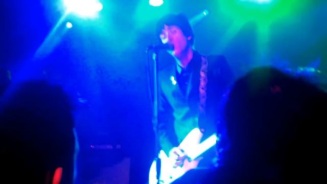 Johnny Marr - "Forbidden City" (Electronic) Live Preston 53 Degrees 08/03/13 смотреть онлайн
