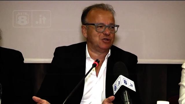 Pescara - Rotondi riunifica la DC смотреть онлайн