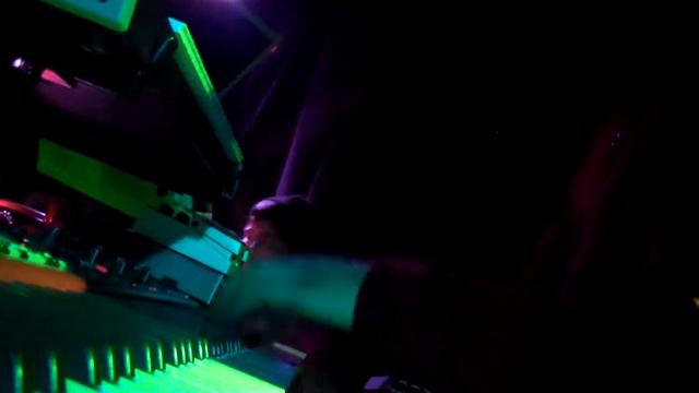 Raoul Duke with Lucas Ellman at McDunna's смотреть онлайн