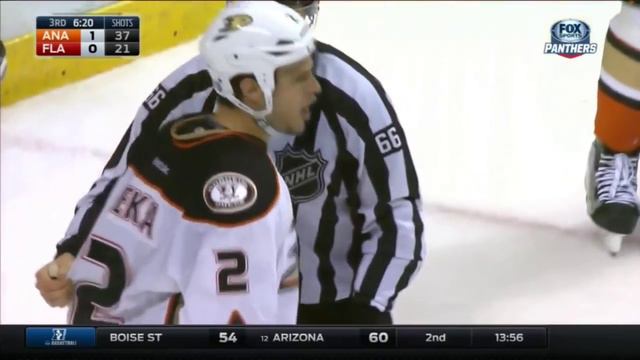 Kevin Bieksa Goes After Derek Mackenzie Following Hit смотреть онлайн