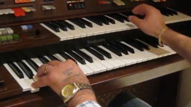 Manuel Xoio no piano смотреть онлайн