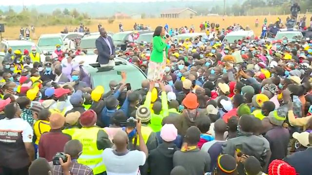 LIVE: WILLIAM RUTO ADDRESSING KIENI RESIDENTS!. смотреть онлайн