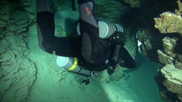 diving into the secret canyon