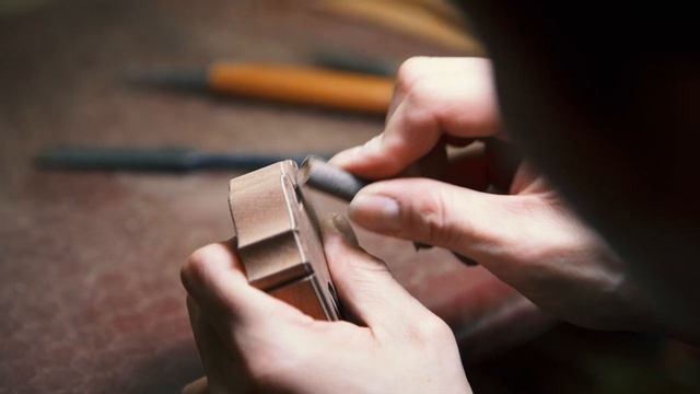 The Luthier And The Guitarist - Shin-Ichi Fukuda Plays Bach On A Guitar Made By Masaki Sakurai