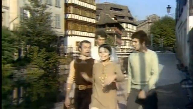 Zizi jeanmaire interprete ELISA смотреть онлайн