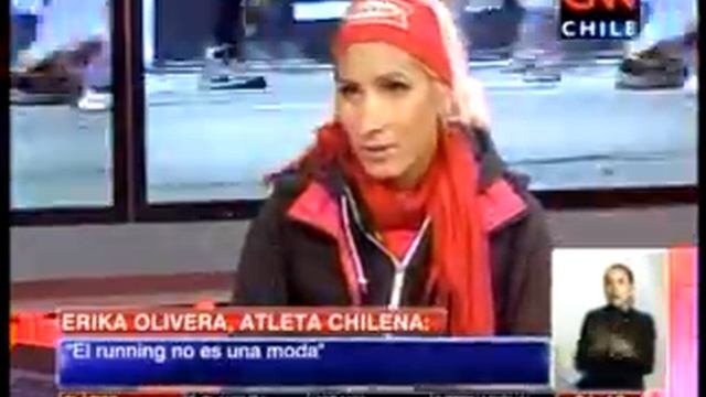 Erika Olivera: "La maratón de Santiago ha mejorado harto, pero aún le falta" смотреть онлайн