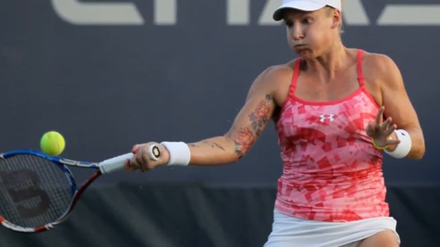 Busted: Ball Boy Grabs An Eyefull of Bethanie Mattek-Sands смотреть онлайн