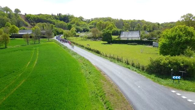Résumé de la 1ère étape - Tour de Bretagne 2017 смотреть онлайн
