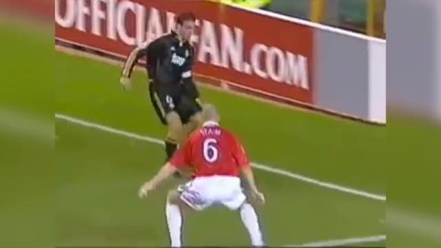 REDONDO explicó su taconazo en OLD TRAFFORD de aquel MANCHESTER 2-3 REAL MADRID del 2000 | Diario A смотреть онлайн
