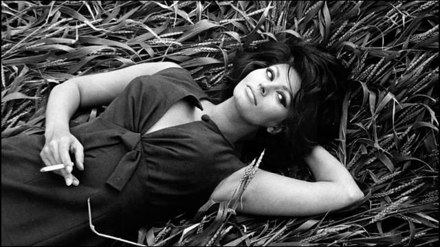 Sofia Loren - Malinconico Autunno смотреть онлайн