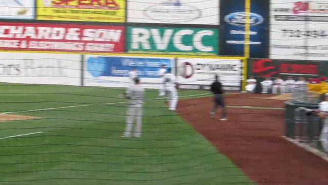 5/28/2015: Sean Bierman vs. Jose Morales (Great play by Nate Spears) смотреть онлайн