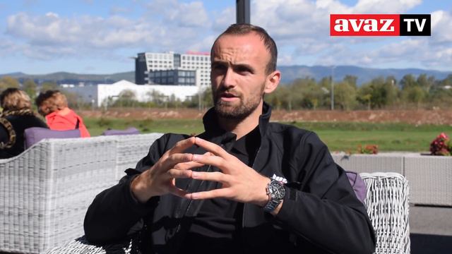 Amel Tuka: Moj otac se borio za ovu zemlju i ja se borim na svoj način смотреть онлайн