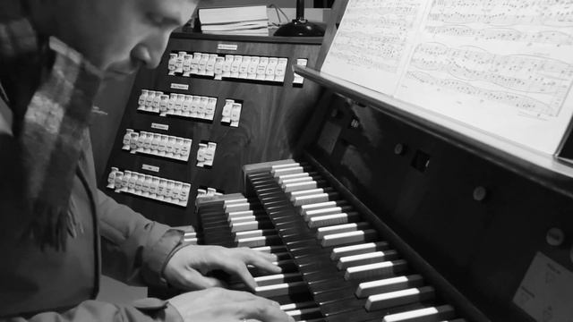 Max Reger - O Welt ich muss dich lassen (op.135a) смотреть онлайн