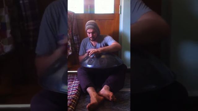 Игра на Кейре (Hang drum) смотреть онлайн