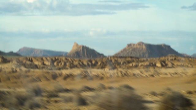 Overland Adventure Spain 3 - Bardenas Reales : The Spanish Death Valley смотреть онлайн