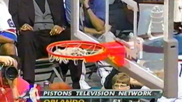 Post-Injury Penny Hardaway Drops 30 on the Pistons (1999) смотреть онлайн