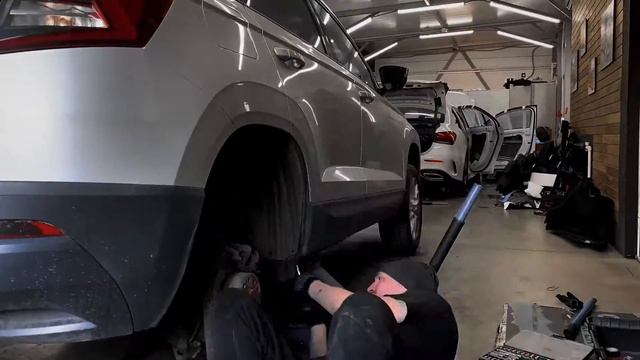 Skoda Karoq [ Шумоизоляция колесных арок ] смотреть онлайн