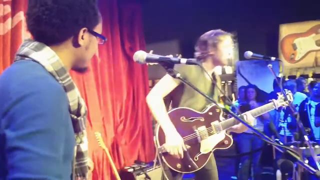 Winter NAMM 2012 - Joe Robinson - Mashup - Playing at the Fender Booth смотреть онлайн