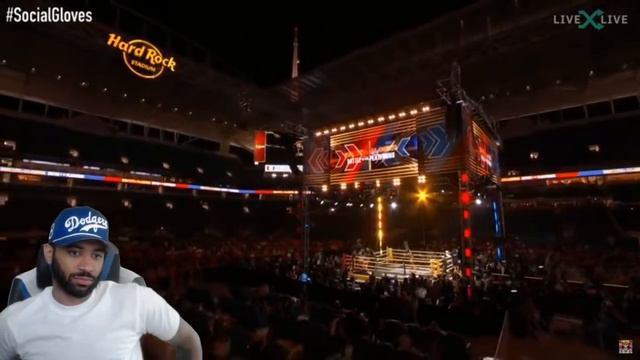 LMFAOOO LAID EM OUT!!!! Austin McBroom vs Bryce Hall FULL BOXING MATCH! REACTION смотреть онлайн