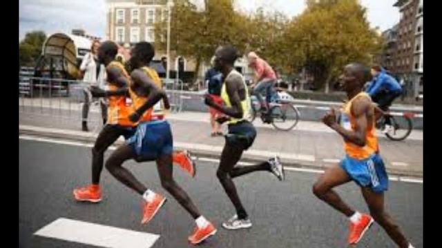 Daniel Wanjiru Breaks Course Record In Amsterdam Marathon 2016 смотреть онлайн