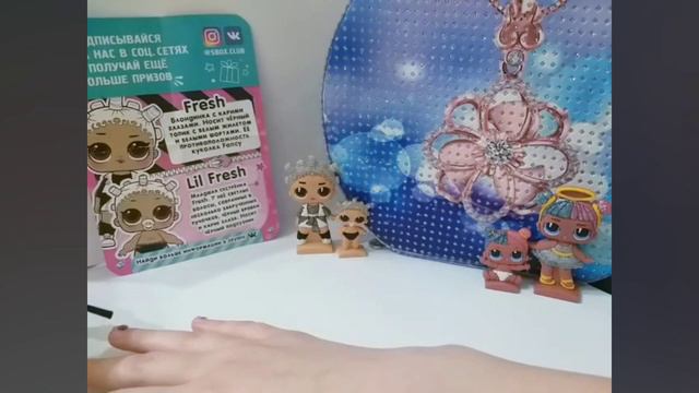 Мама красит мне ногти😅💗 смотреть онлайн