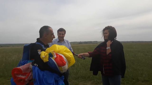 Интервью с участником прыжка дружбы смотреть онлайн