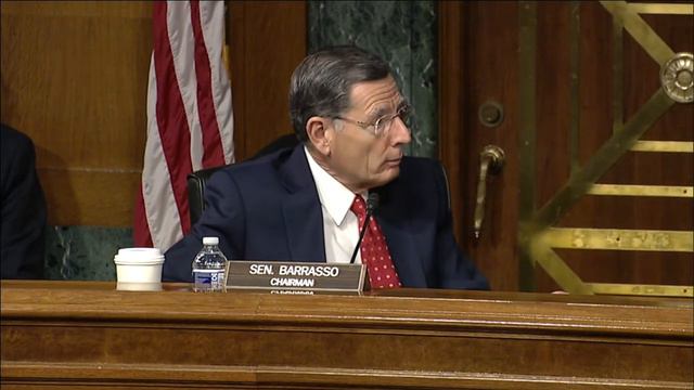 Chairman Barrasso Thanks Ranking Member Carper смотреть онлайн