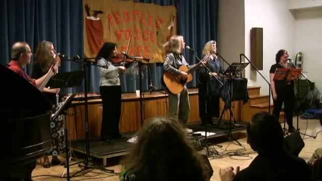 Peoples' Voice Cafe - Ray Korona Band смотреть онлайн