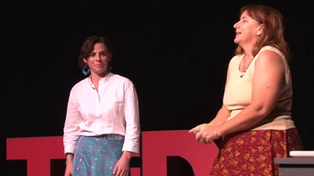 TEDxTucuman - Agustina De Olano y Debora Prchal - El Poder de la Alegría смотреть онлайн