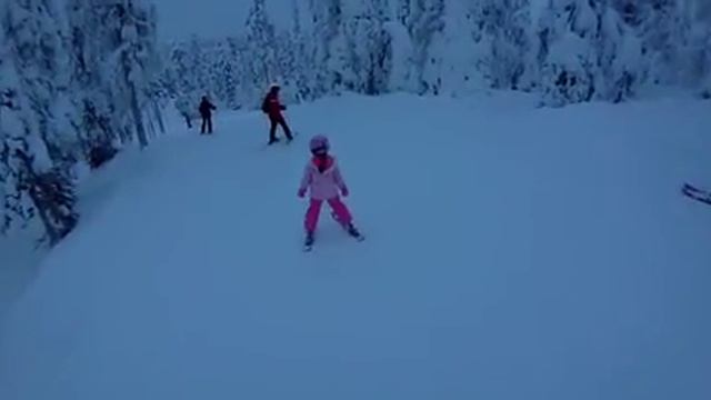 Amelie on reindeer slope non HD смотреть онлайн
