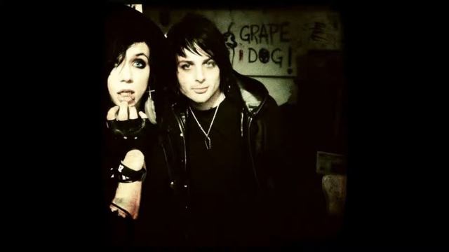 Andy Biersack смотреть онлайн