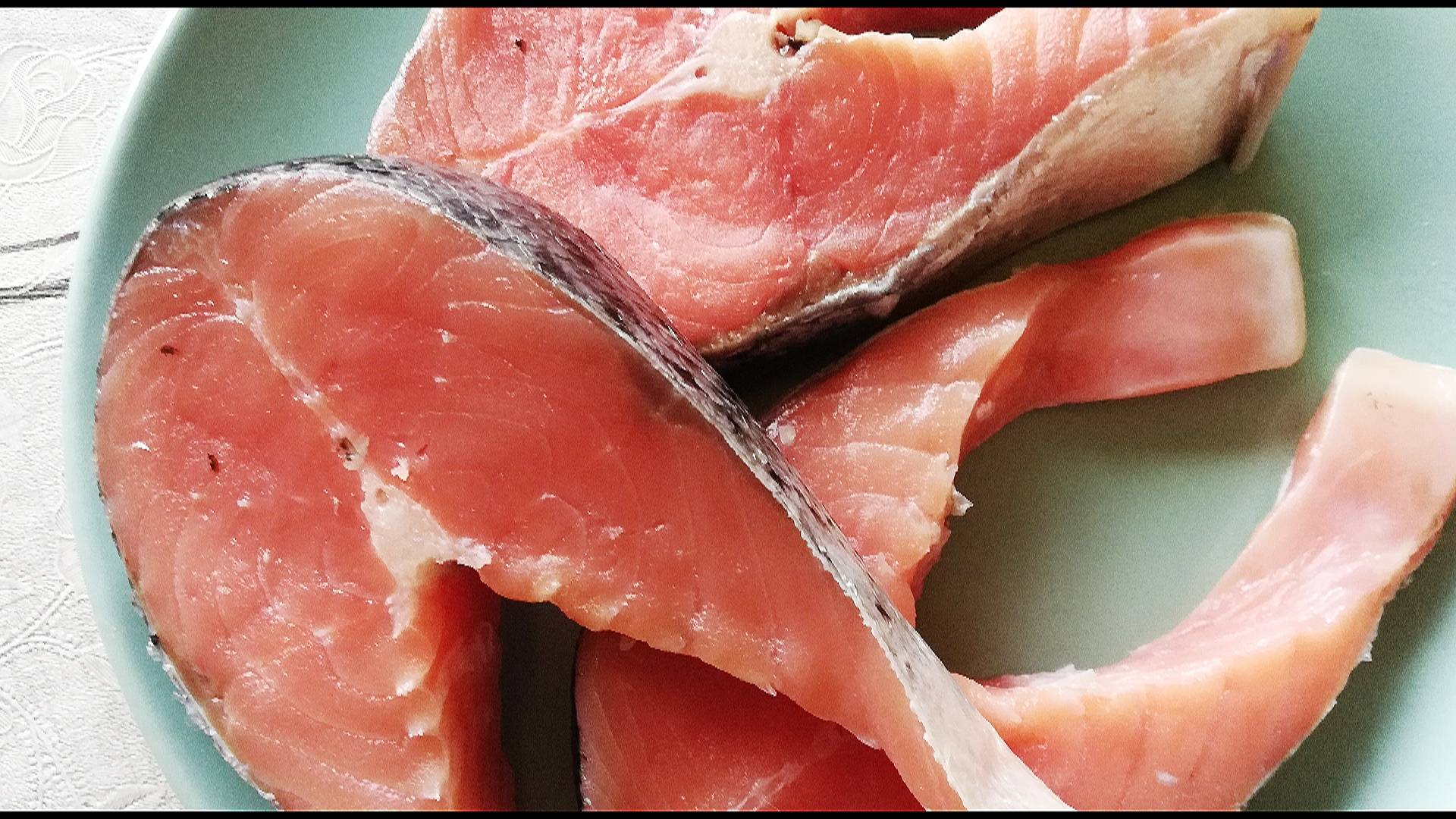 Как засолить лосось в домашних условиях смотреть онлайн