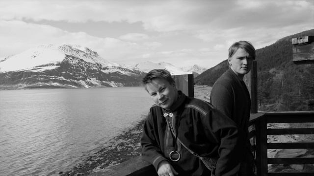Niillas Holmberg & Roope Mäenpää - BÁBERNÁSTTIT смотреть онлайн