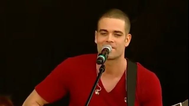 Mark Salling - Sweet Caroline at White House смотреть онлайн