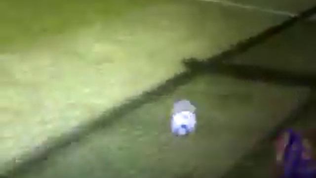 Golazo de David Villa Con asistencia falsa de Alexis Sanchez vs Arsenal смотреть онлайн