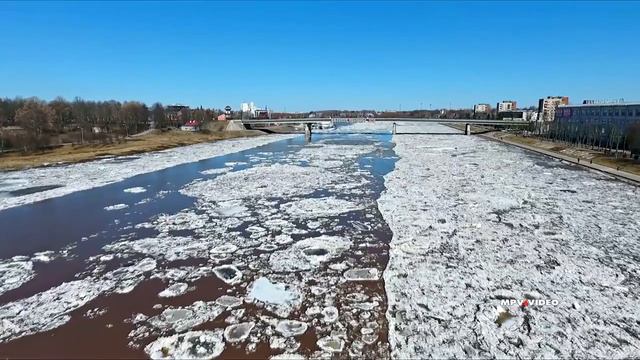 Ледоход в Великом Новгороде ~ весна обзор виды сверху аэросъемка смотреть онлайн