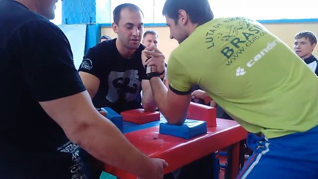 Гусельников - Лалетин в перерыве смотреть онлайн