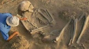 Огромные человеческие останки в Китае