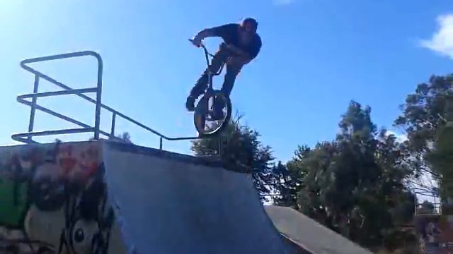 cornelius nuku first time landing 270 smith смотреть онлайн