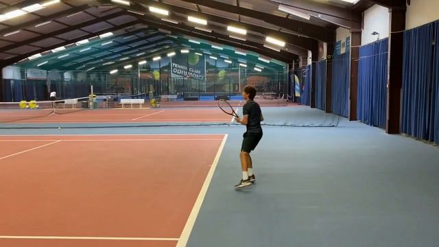 Tennis - Ilian Borlee смотреть онлайн
