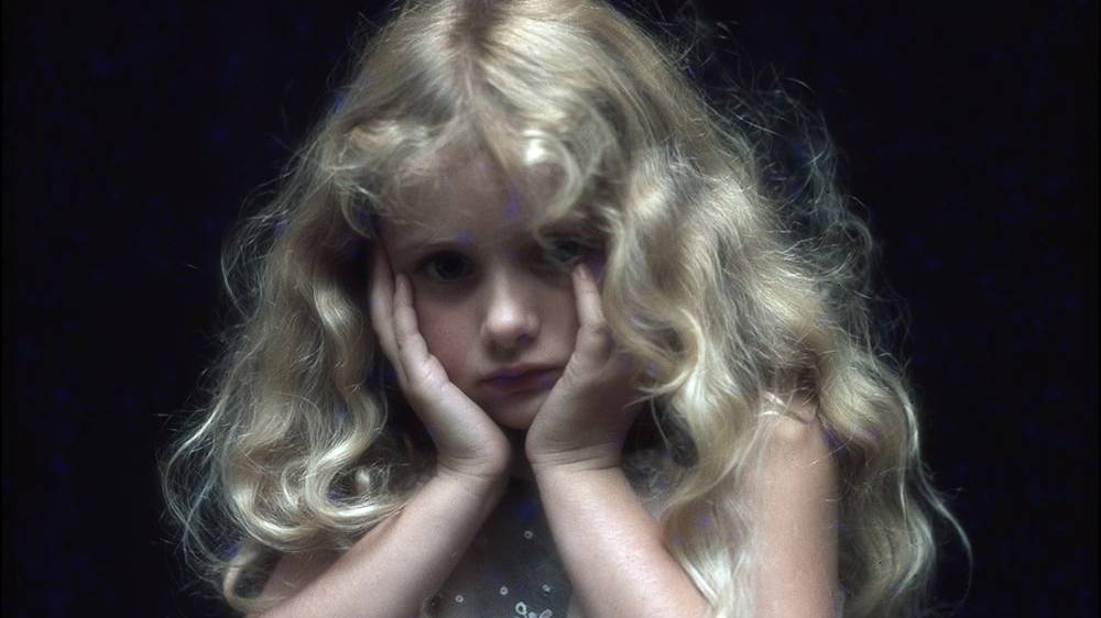 Принцесса мужских журналов: как мать развращала свою дочь ради денег и славы смотреть онлайн