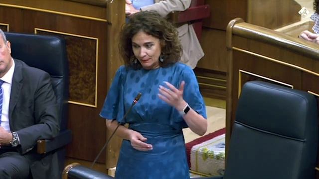 TREMENDO baño de realidad económica de ESPINOSA DE LOS MONTEROS a la CHIQUIMINISTRA MONTERO. смотреть онлайн