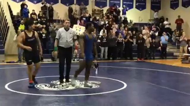 Hightstown’s Johnny Andre wins his 100th match with a pin of WWPN Bryant Ordonez смотреть онлайн
