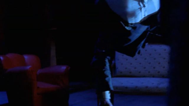 O PÁSSARO SANGRENTO (Deliria / Stage Fright, 1987) LEGENDADO PT